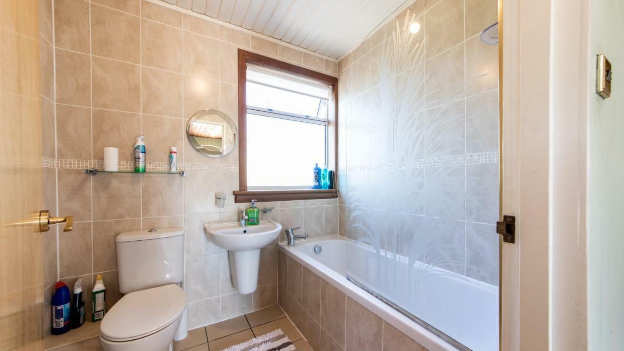 3 Bed House W/Drive & Garden V/Fast Wifi Near Bioquarter Villa Edinburgh Ngoại thất bức ảnh